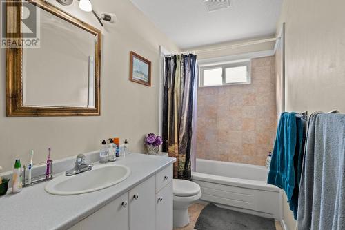 1690 Bann Street, Merritt, BC - Indoor Photo Showing Bathroom