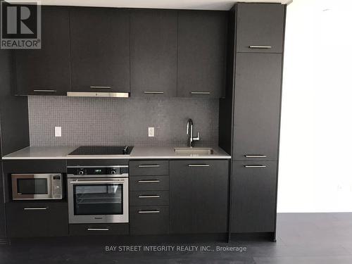 #4610 -87 Peter St, Toronto, ON - Indoor Photo Showing Kitchen With Upgraded Kitchen