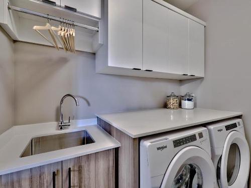 1-260 Rue Cheval Noir, Kamloops, BC - Indoor Photo Showing Laundry Room