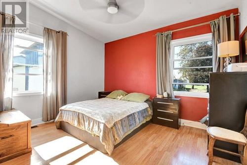 Primary bedroom - 24 Stewart Drive, Augusta, ON - Indoor Photo Showing Bedroom