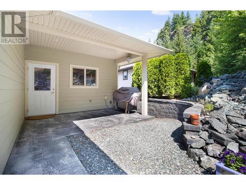 2592 Alpen Paradies Road Unit# 7, Blind Bay, BC - Outdoor With Exterior
