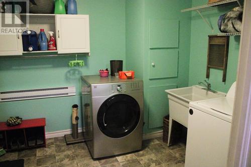 33 Maple Street, Badger, NL - Indoor Photo Showing Laundry Room