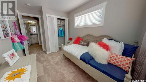 4418 Buckingham Drive E, Regina, SK - Indoor Photo Showing Bedroom