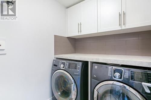 3223 King Road, West Kelowna, BC - Indoor Photo Showing Laundry Room