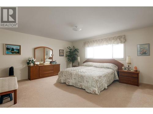 2477 Ingram Road Unit# 210, West Kelowna, BC - Indoor Photo Showing Bedroom