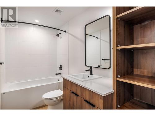 604 Cawston Avenue Unit# 503, Kelowna, BC - Indoor Photo Showing Bathroom