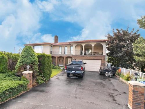 2448 Harmon Road, West Kelowna, BC - Outdoor