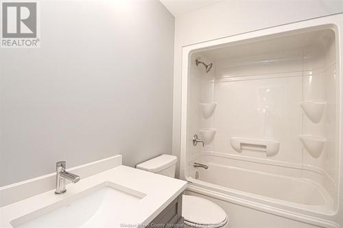 4410 Belmont, Comber, ON - Indoor Photo Showing Bathroom