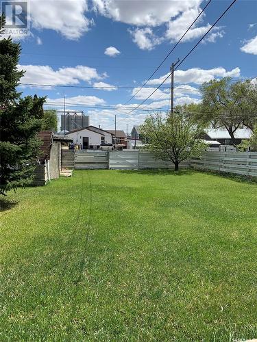 403 3Rd Avenue W, Kindersley, SK - Outdoor With View