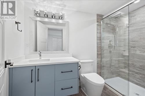 2302 Lavetta Drive, Kelowna, BC - Indoor Photo Showing Bathroom