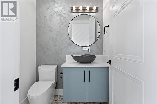 2302 Lavetta Drive, Kelowna, BC - Indoor Photo Showing Bathroom