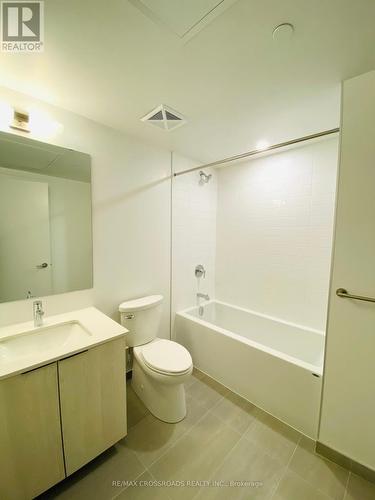 2809 - 357 King Street W, Toronto, ON - Indoor Photo Showing Bathroom