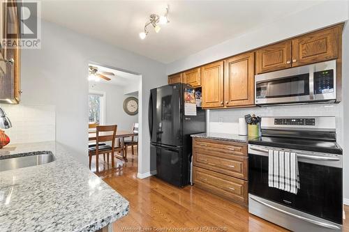 310 Given Road, Harrow, ON - Indoor Photo Showing Kitchen