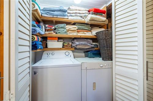 24 Lake Road, Selkirk, ON - Indoor Photo Showing Laundry Room