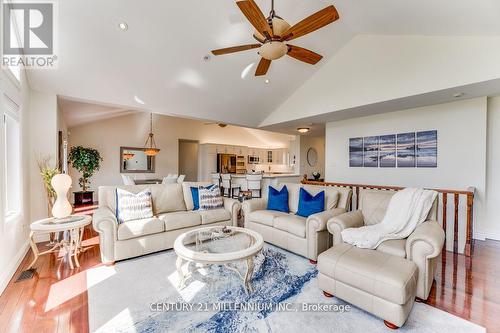 44 Shore Crescent, Georgina, ON - Indoor Photo Showing Living Room