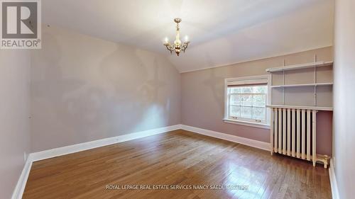 19 Strathgowan Cres, Toronto, ON - Indoor Photo Showing Other Room