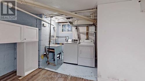 19 Strathgowan Cres, Toronto, ON - Indoor Photo Showing Laundry Room