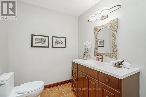 331 Mountsberg Rd, Hamilton, ON - Indoor Photo Showing Bathroom
