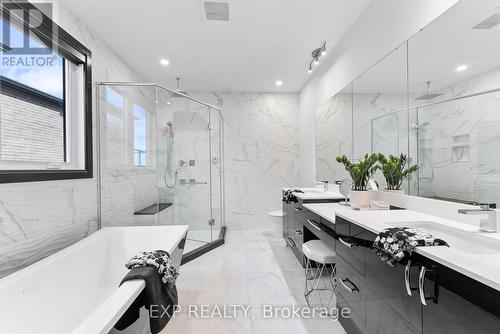 48 Kenmir Ave, Niagara-On-The-Lake, ON - Indoor Photo Showing Bathroom