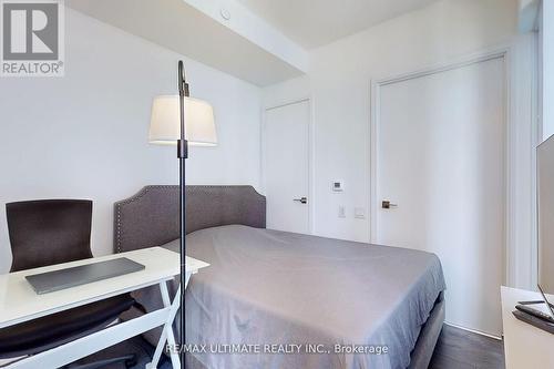 #810 -28 Wellesley St E, Toronto, ON - Indoor Photo Showing Bedroom