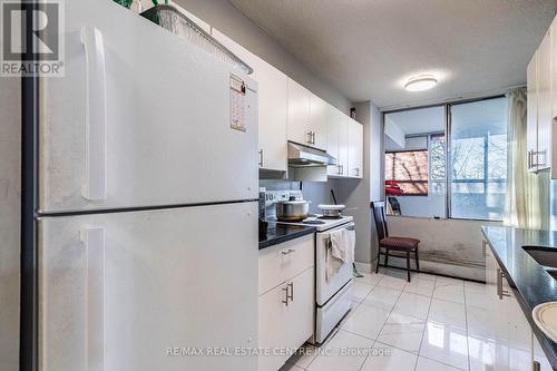 #509 -5580 Sheppard Ave, Toronto, ON - Indoor Photo Showing Kitchen