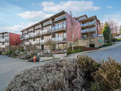 306-580 Stewart Ave, Nanaimo, BC - Outdoor With Facade