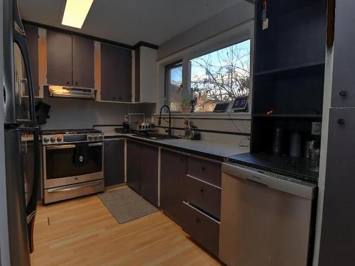 319 Birch Street, Chase, BC - Indoor Photo Showing Kitchen