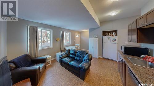 2267 Cameron Street, Regina, SK - Indoor Photo Showing Living Room