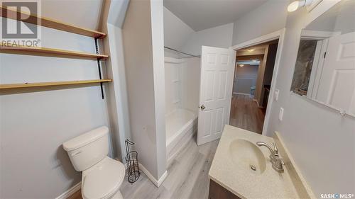 2267 Cameron Street, Regina, SK - Indoor Photo Showing Bathroom