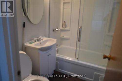 18212 Erie Shore Dr, Chatham-Kent, ON - Indoor Photo Showing Bathroom