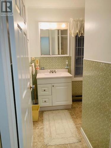 408 Main Street, New Wes Valley, NL - Indoor Photo Showing Bathroom