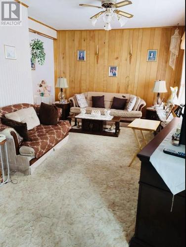408 Main Street, New Wes Valley, NL - Indoor Photo Showing Living Room