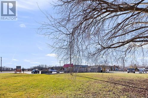 1958 County Rd 20 West, Kingsville, ON 