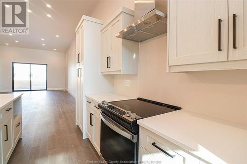 638 Lily Mac Boulevard, Windsor, ON - Indoor Photo Showing Kitchen