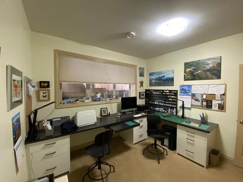 7331 Revelstoke Drive, Radium Hot Springs, BC - Indoor Photo Showing Office