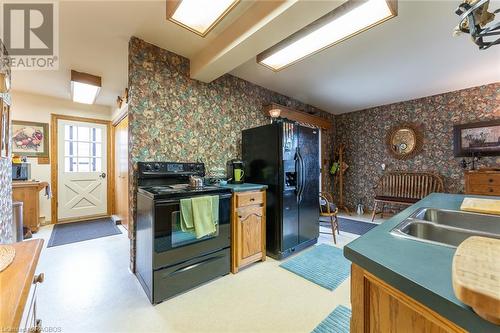 177 Durham Street, Kincardine, ON - Indoor Photo Showing Kitchen With Double Sink
