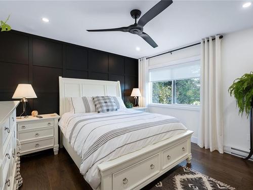 6073 Pleasant Valley Way, Nanaimo, BC - Indoor Photo Showing Bedroom