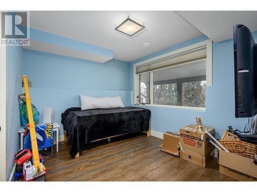 8708 Okanagan Landing Road, Vernon, BC - Indoor Photo Showing Bedroom