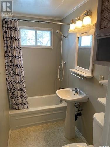 682 Aqualane Avenue, Aquadeo, SK - Indoor Photo Showing Bathroom