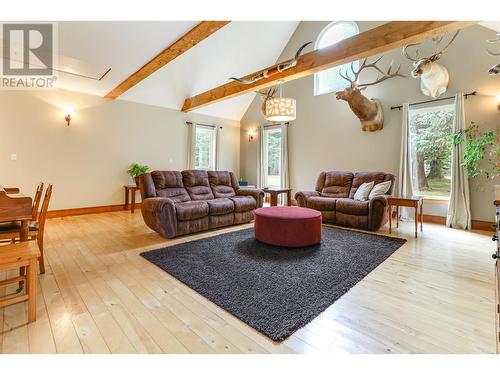 499 Quatsino Boulevard, Kitimat, BC - Indoor Photo Showing Living Room