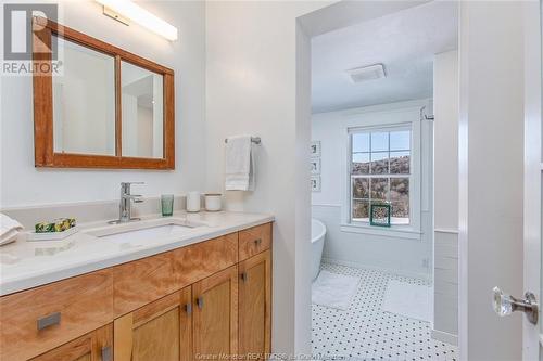 414 Hillside Dr, Elgin, NB - Indoor Photo Showing Bathroom
