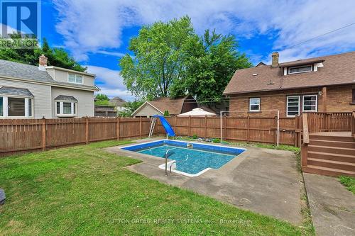 4743 Ryerson Crescent N, Niagara Falls, ON - Outdoor With In Ground Pool With Deck Patio Veranda