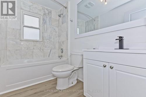 4743 Ryerson Crescent N, Niagara Falls, ON - Indoor Photo Showing Bathroom