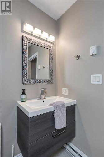 2595 Algonquin Road, Sudbury, ON - Indoor Photo Showing Bathroom