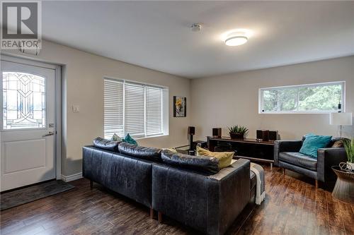 2595 Algonquin Road, Sudbury, ON - Indoor Photo Showing Living Room