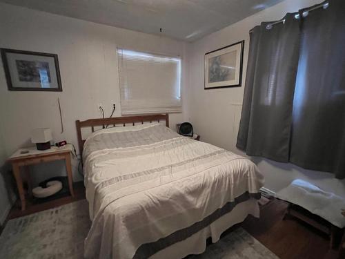7714/7716 Upper Balfour Road, Balfour, BC - Indoor Photo Showing Bedroom