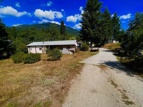 7714/7716 Upper Balfour Road, Balfour, BC - Outdoor With View
