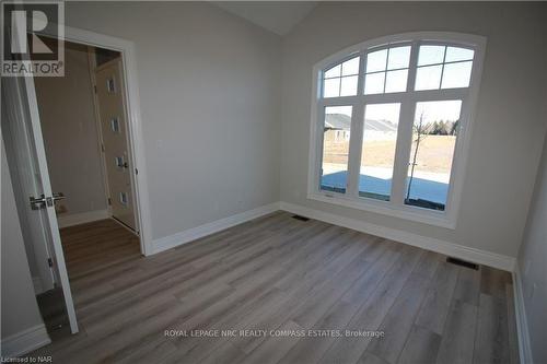 13 Peachtree Lane, Niagara-On-The-Lake (108 - Virgil), ON - Indoor Photo Showing Other Room