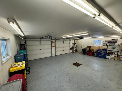 79 5Th Avenue Ne, Minnedosa, MB - Indoor Photo Showing Garage