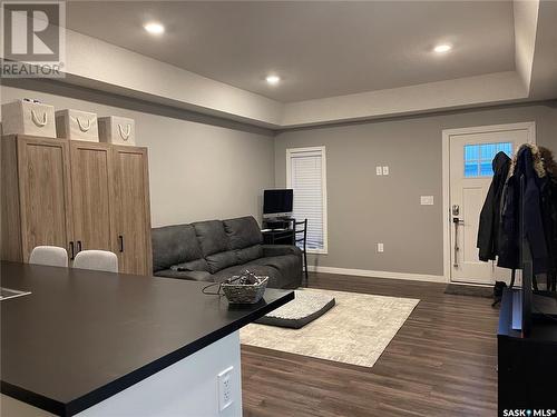 207 1St Avenue W, Kindersley, SK - Indoor Photo Showing Living Room